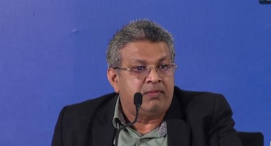 Minister Explains Judicial Retirement Age Proposal